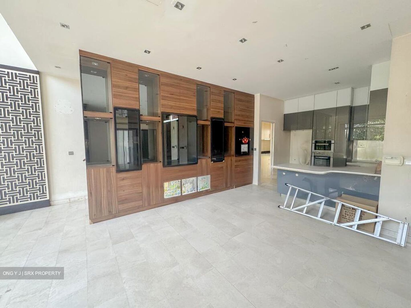 Luxus Hills (ph 7) (D28), Terrace #483606511